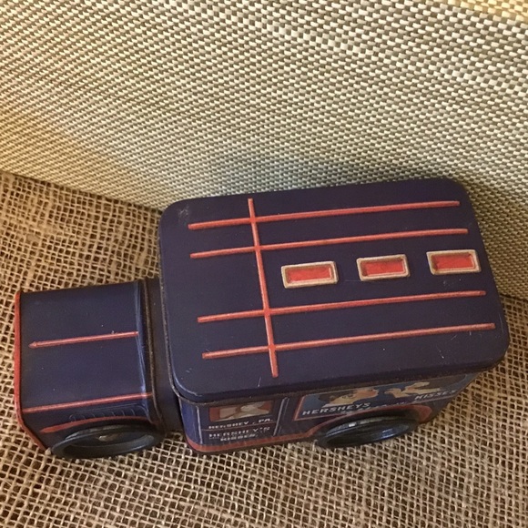 Hershey’s Chocolate 1995 delivery truck tin container - Picture 3 of 7